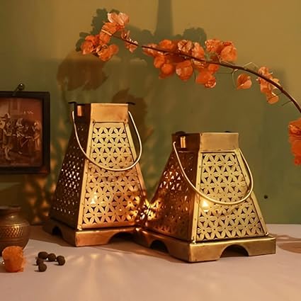 Iron Antique Painted Minnar Tea Light Lantern- Set of 2