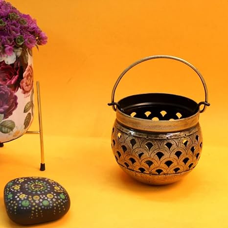 Metal Handpainted Tea Light Round Small