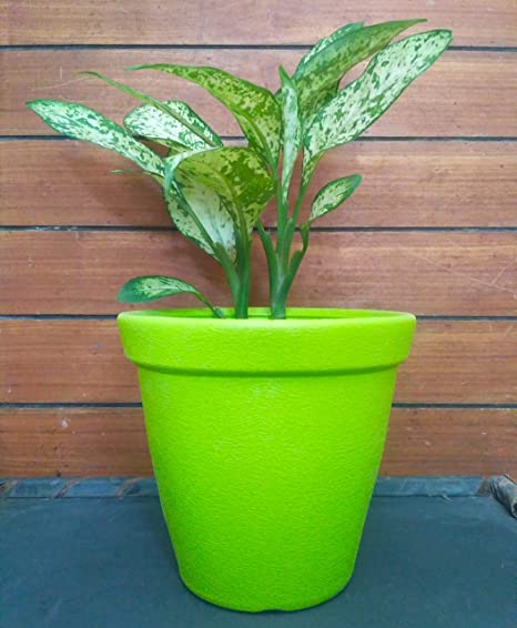 VGreen Plastic Planter Round Pots (Set of 3)