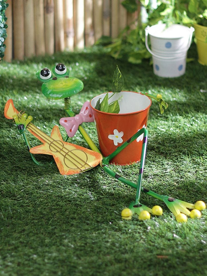 Green Girgit 'Frog Playing Guitar' Style Planter