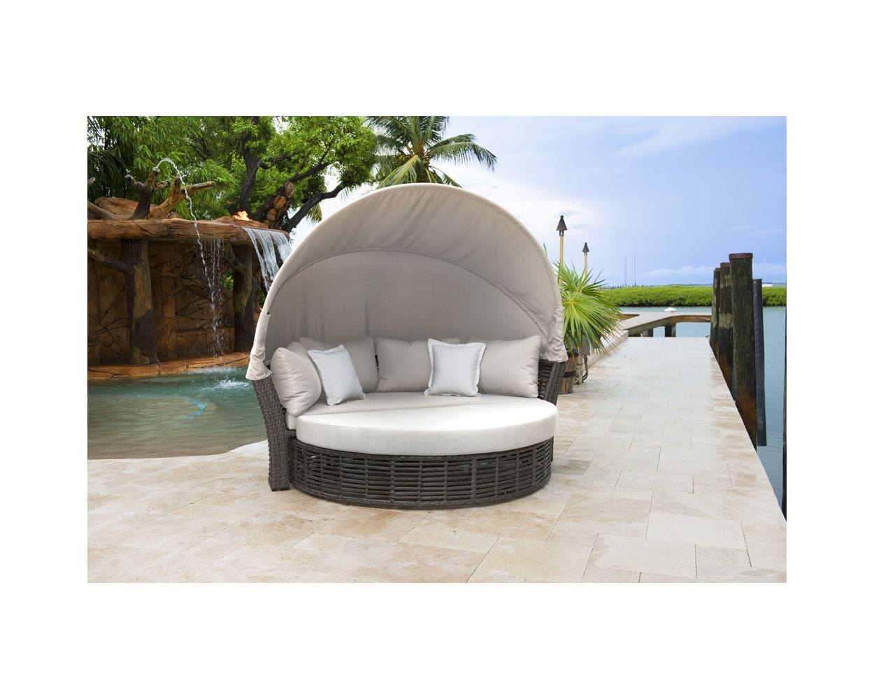 Dreamline Outdoor Furniture Poolside Sunbed/Daybed With Cushion